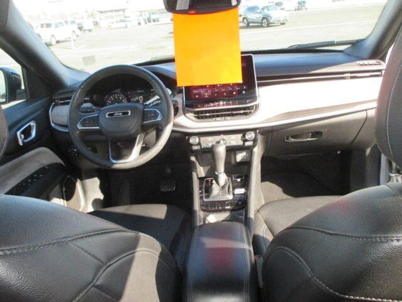 Used 2024 Jeep Compass LatitudeImage 29