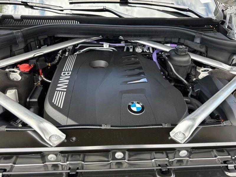 Used 2024 BMW X7 xDrive40iImage 34