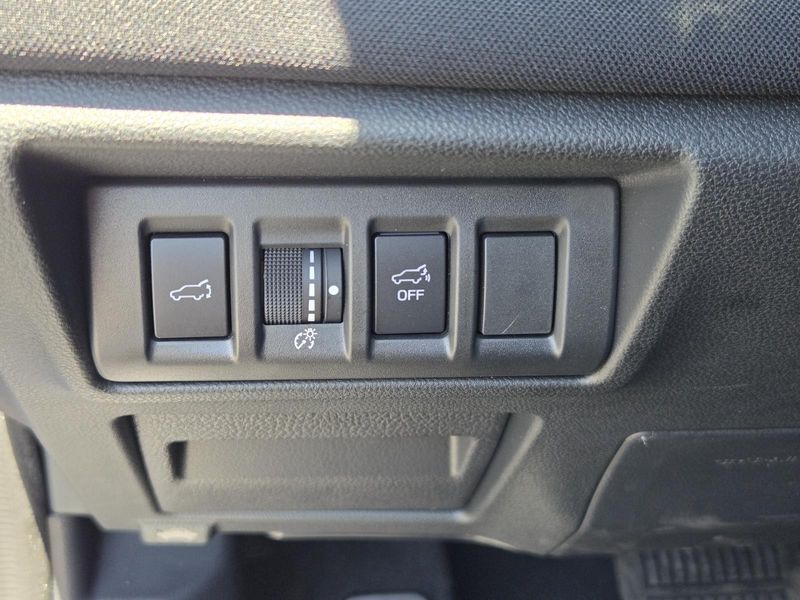 Used 2025 Subaru Outback Premium AWD