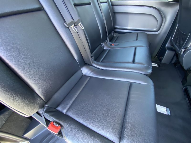 2017 Mercedes-Benz Metris Passenger Van PassengerImage 12