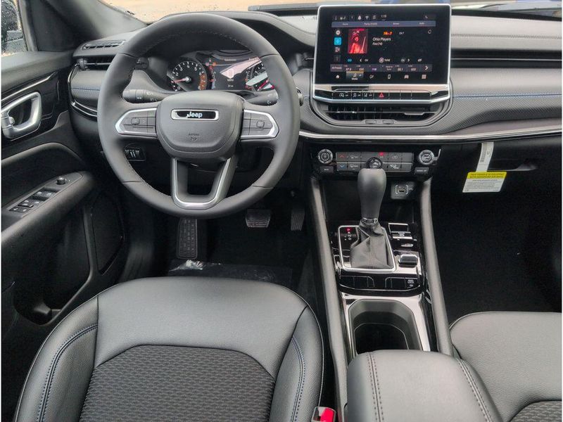 2025 Jeep Compass Latitude 4x4Image 31