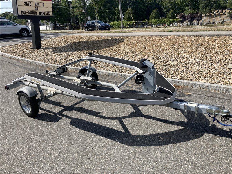 2022 Karavan Watercraft Image 1
