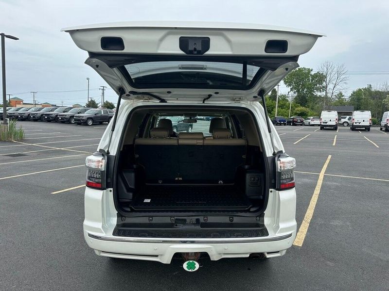 2016 Toyota 4Runner LimitedImage 16