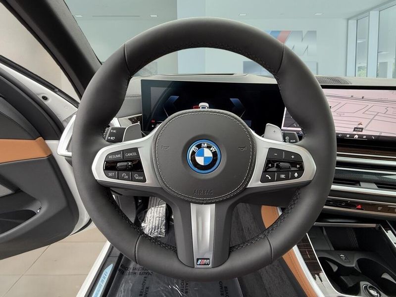 2026 BMW X5 xDrive50eImage 23