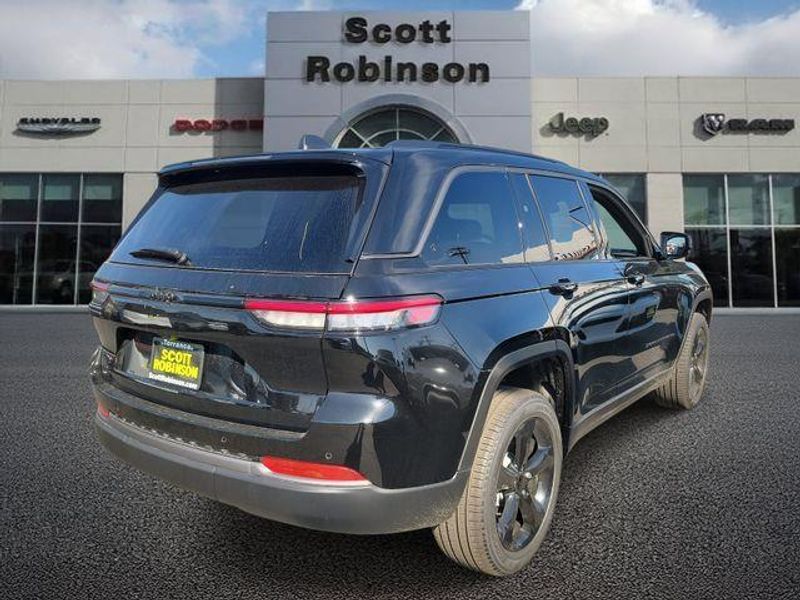 New 2026 Jeep Grand Cherokee Limited