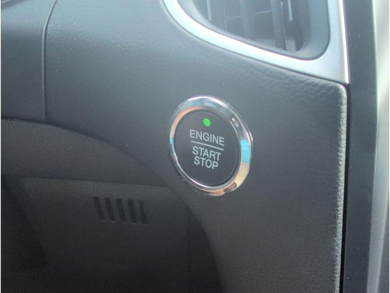 2024 Ford Edge SELImage 17