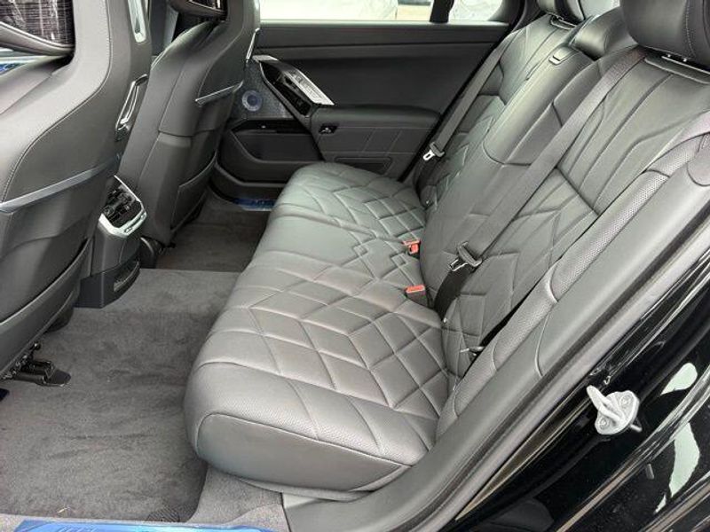 New 2026 BMW i7 xDrive60Image 25
