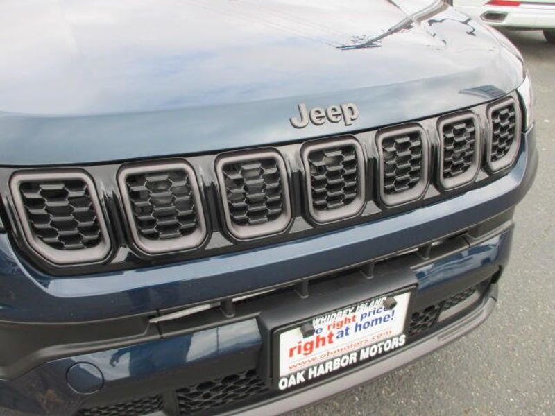New 2026 Jeep Compass Latitude Altitude 4x4Image 4