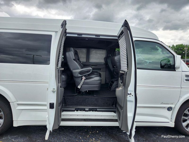 2022 Chevrolet Express Cargo Image 42