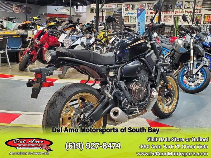 2024 Yamaha XSR700RCB  in a RAVEN exterior color. Del Amo Motorsports of South Bay (619) 547-1937 delamomotorsports.com 