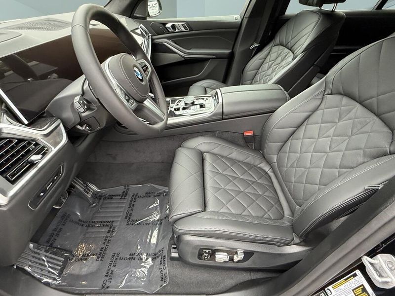 2026 BMW X7 xDrive40iImage 19