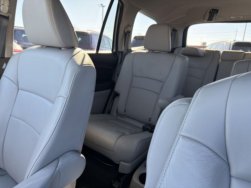 Used 2021 Honda Pilot Touring 7-PassengerImage 33