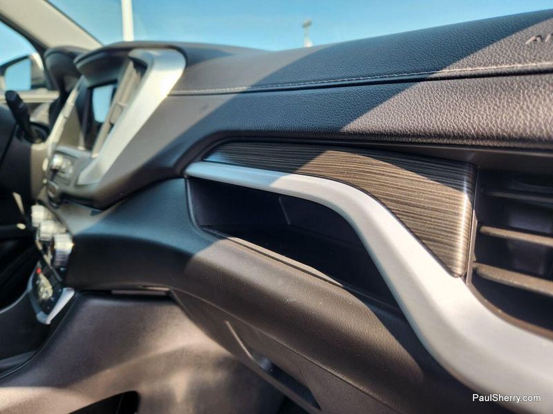 Used 2023 GMC Terrain SLE