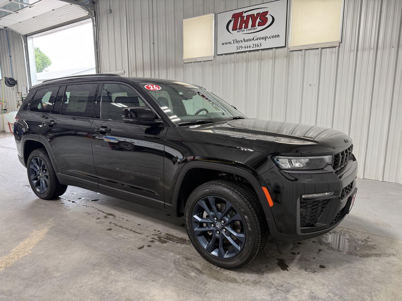 New 2026 Jeep Grand Cherokee L 85th Anniversary EditionImage 1