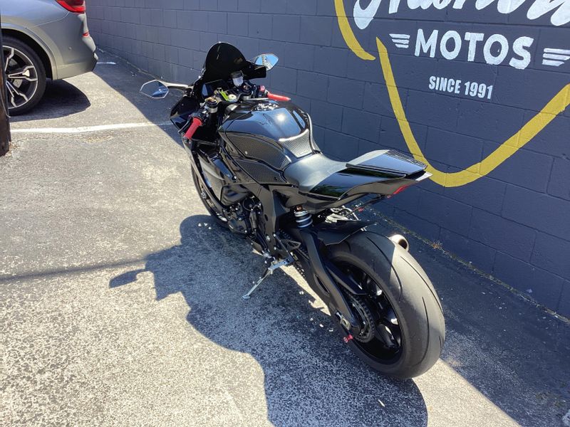 Used 2024 Yamaha YZF R1 