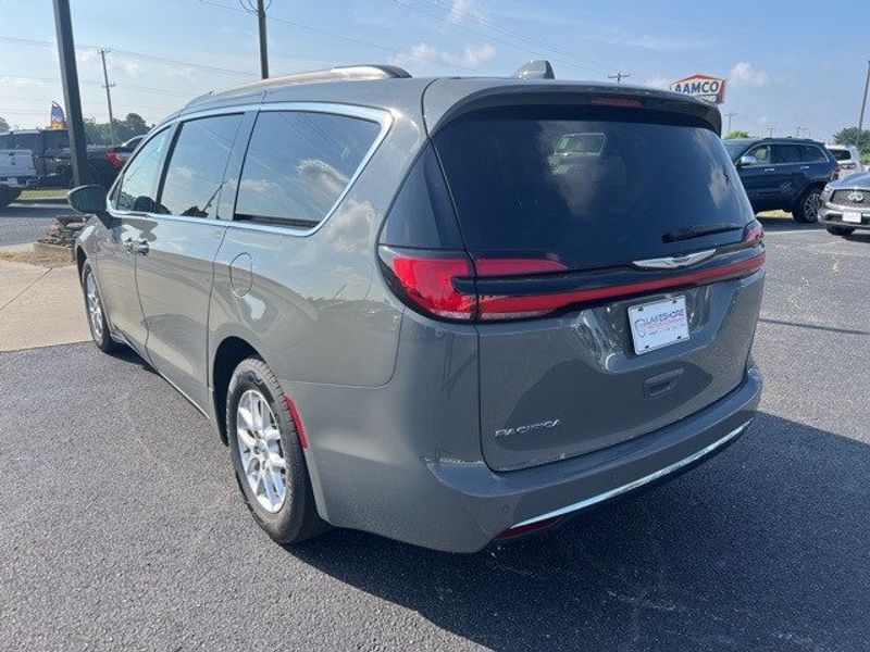 2022 Chrysler Pacifica Touring LImage 5