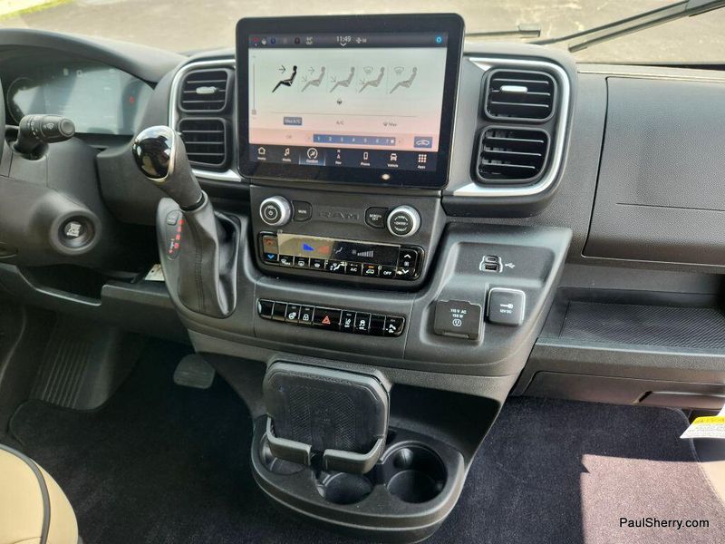 2024 RAM Promaster 2500 Slt+ Window Van High Roof 159