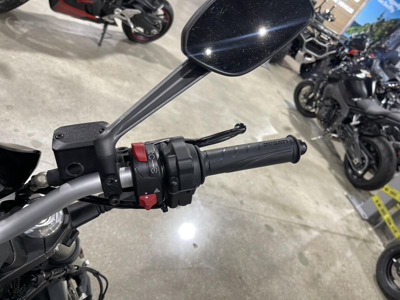 Used 2020 Ducati MONSTER 821 Image 9