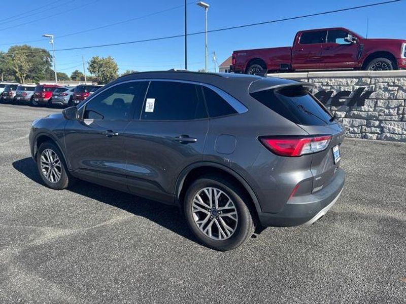 2021 Ford Escape SEL photo 3
