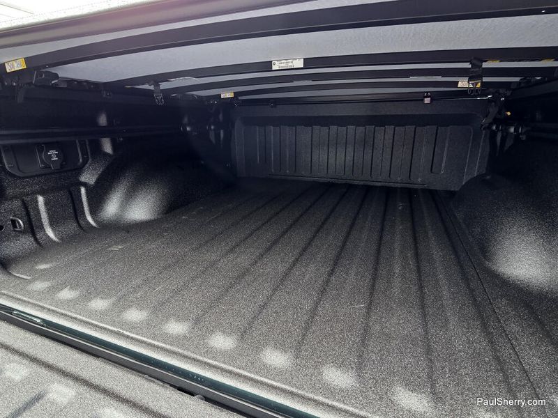 New 2026 RAM 1500 Limited Crew Cab 4x4 5'7' Box