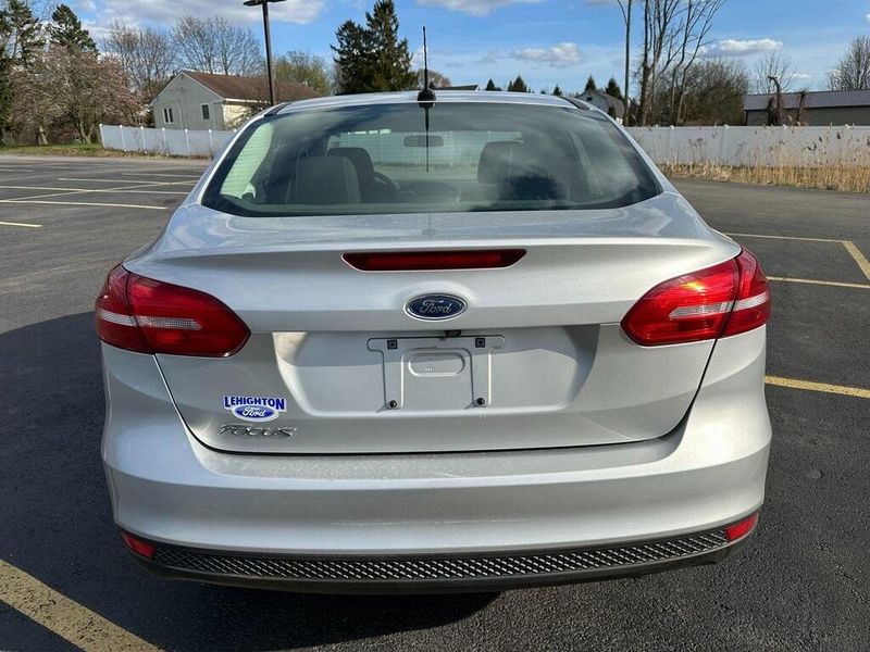 2017 Ford Focus SImage 12
