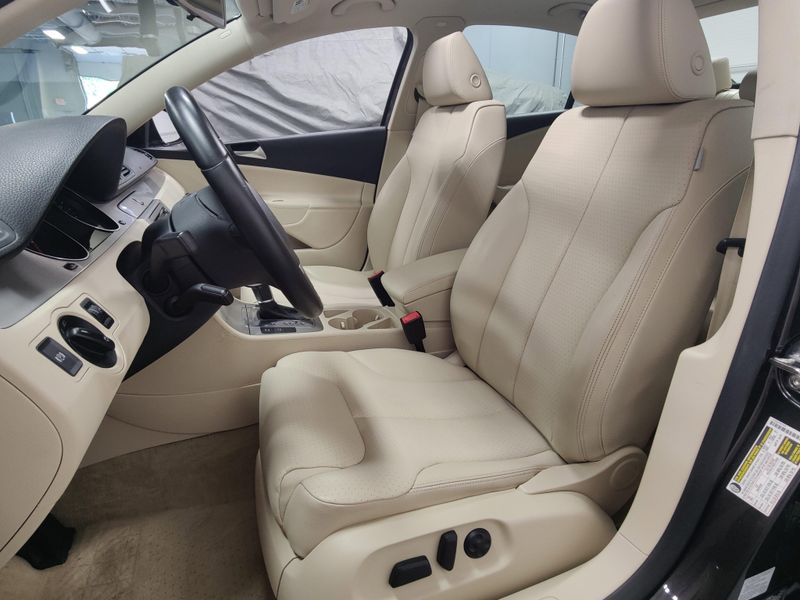 2010 Volkswagen Passat Sedan Komfort w/SunroofImage 10