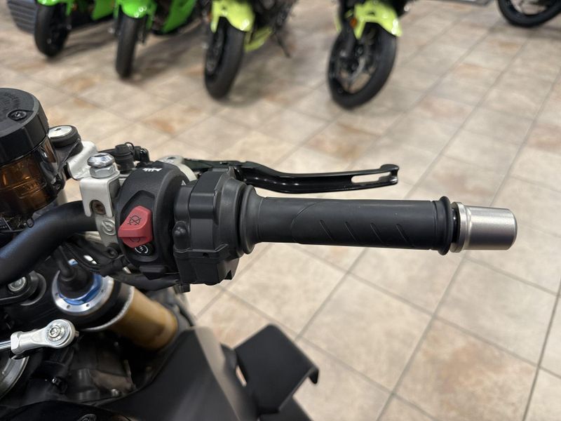 Used 2021 Ducati STREETFIGHTER V4S Image 24