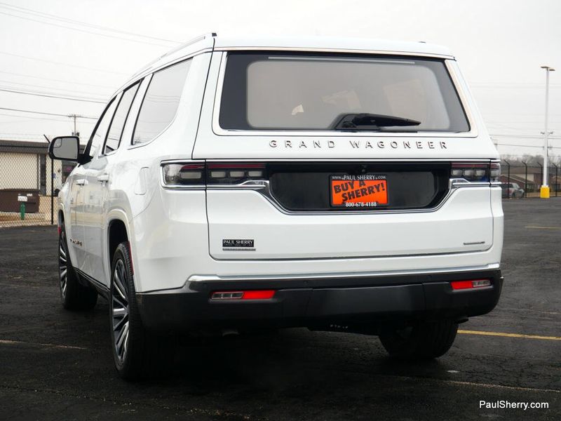 2022 Jeep Grand Wagoneer Series III