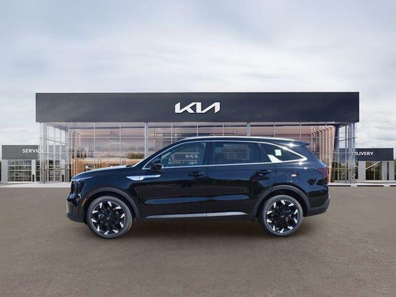 New 2026 Kia Sorento SXImage 7