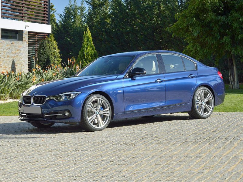 2017 BMW 3 Series 320iImage 1