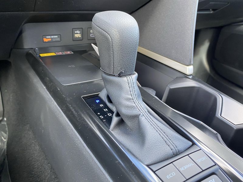2025 Toyota Camry LEImage 18