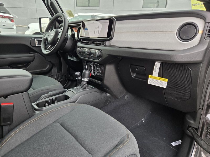 New 2026 Jeep Gladiator Sport S 4x4