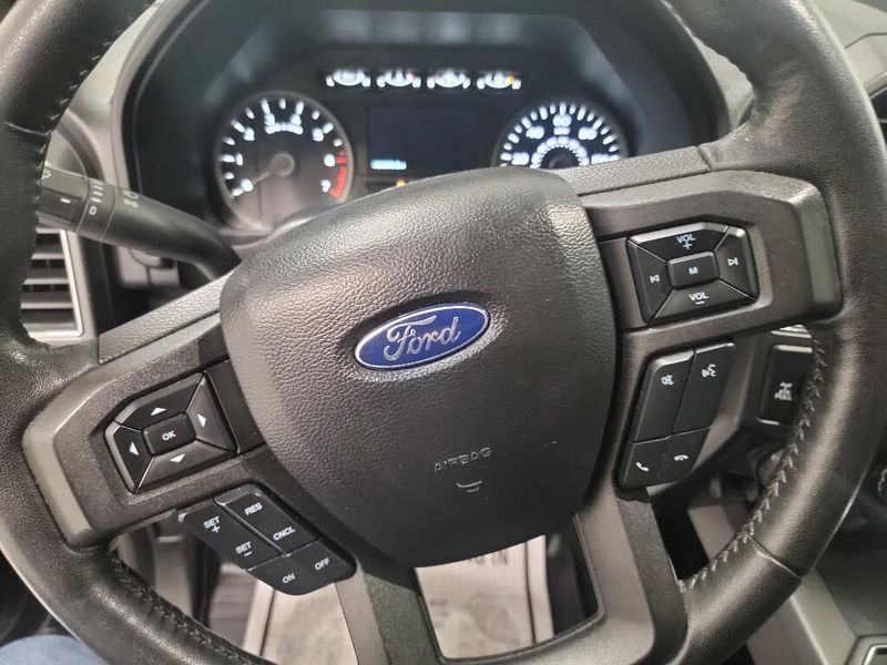 2020 Ford F-150 XLT photo 17