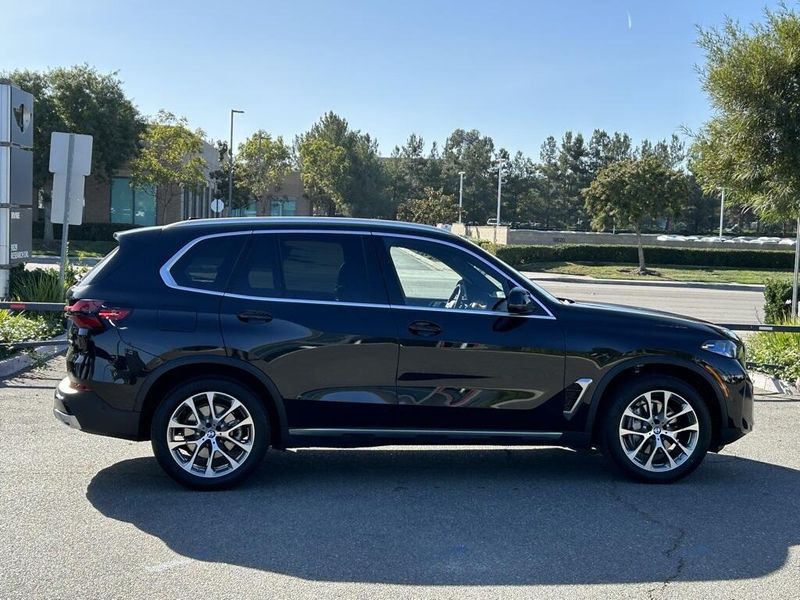 2025 BMW X5 sDrive40iImage 9