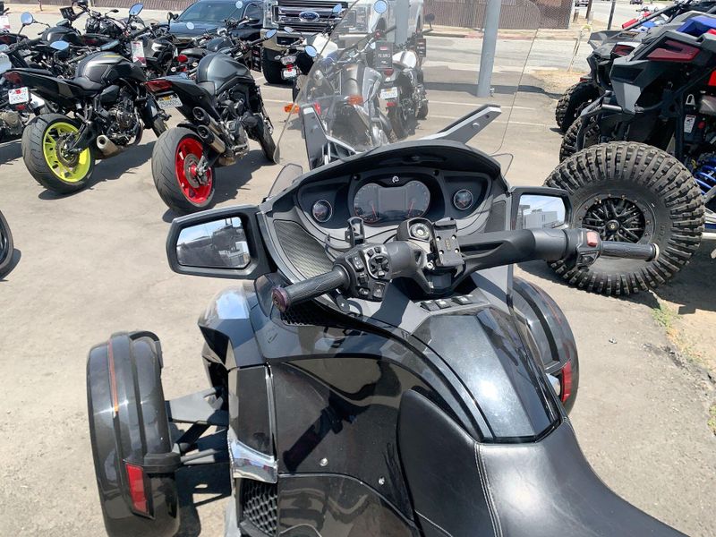 Used 2015 Can-Am SPYDER RT Image 15