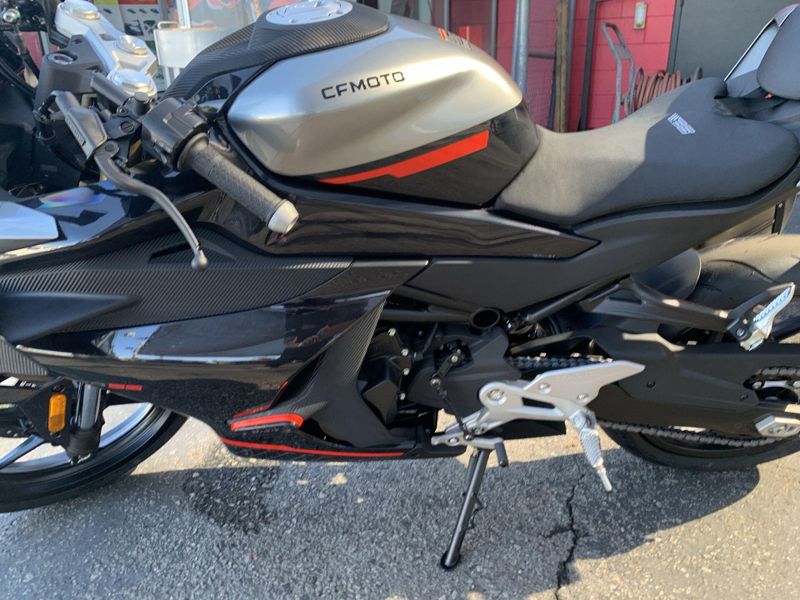 New 2025 CFMOTO 450SS Image 12