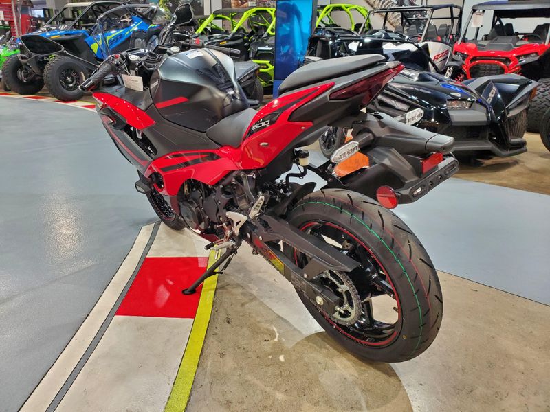 2025 Kawasaki NINJA 500 SE ABS Image 8