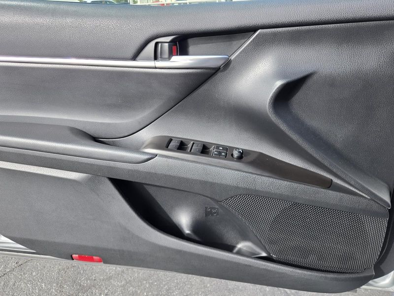 Used 2024 Toyota Camry SE Auto (Natl)