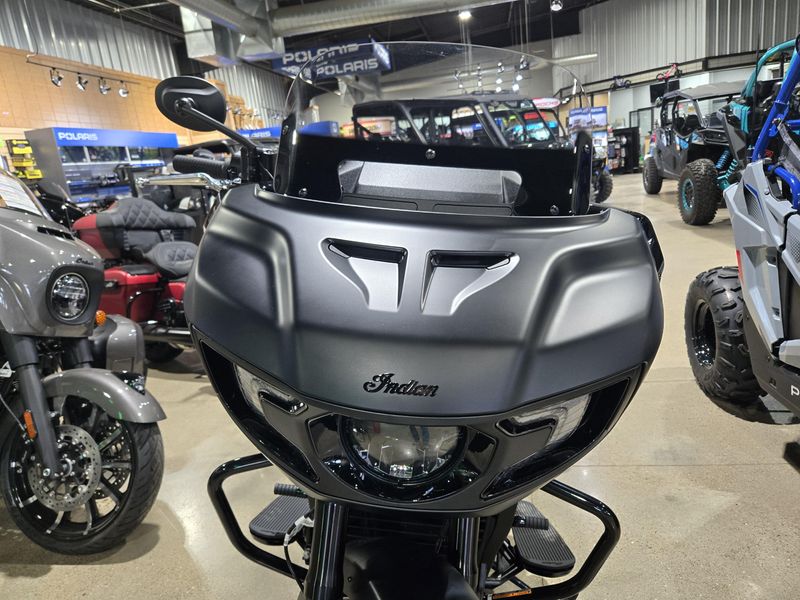 NEW 2025 INDIAN MOTORCYCLE CHALLENGER DARK HORSE 112 RA 49ST Image 22