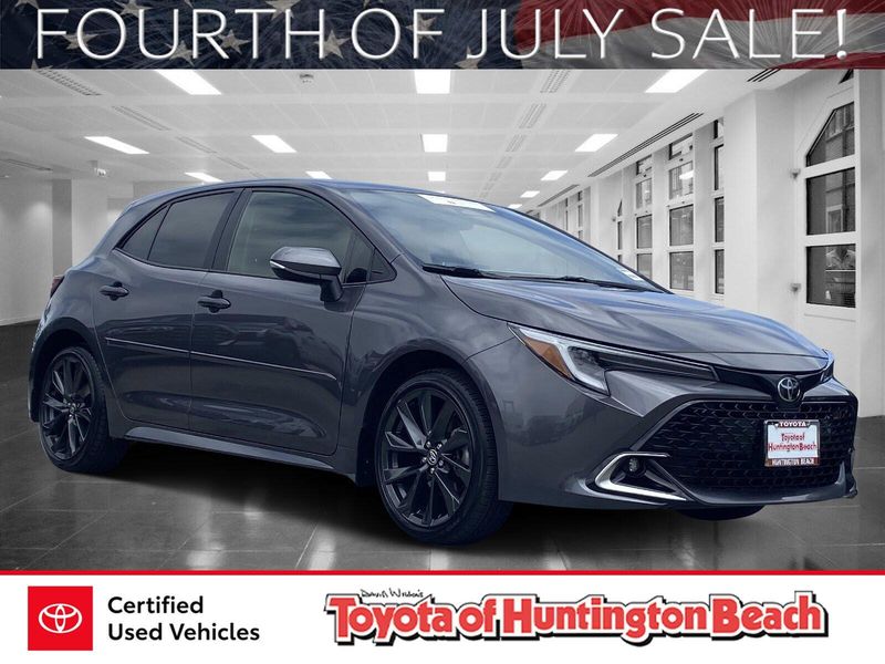 Used 2025 Toyota Corolla Hatchback XSEImage 1