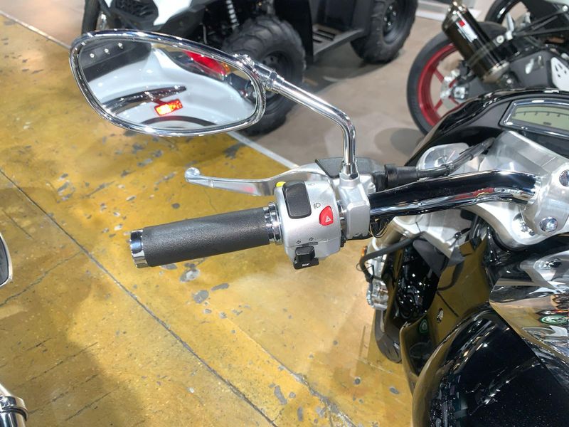 New 2025 Suzuki BOULEVARD M109R Image 24