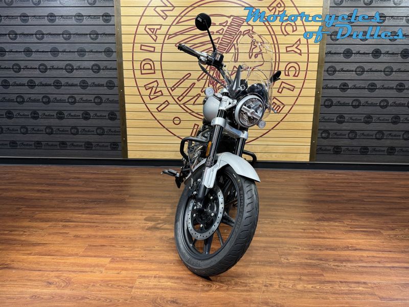 2024 Royal Enfield Super Meteor in a Intersteller Grey exterior color. Motorcycles of Dulles 571.934.4450 motorcyclesofdulles.com 