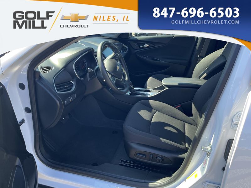 2024 Chevrolet Malibu 1LT photo 10