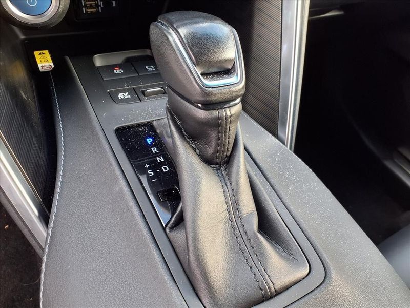 Used 2022 Toyota Venza XLEImage 22