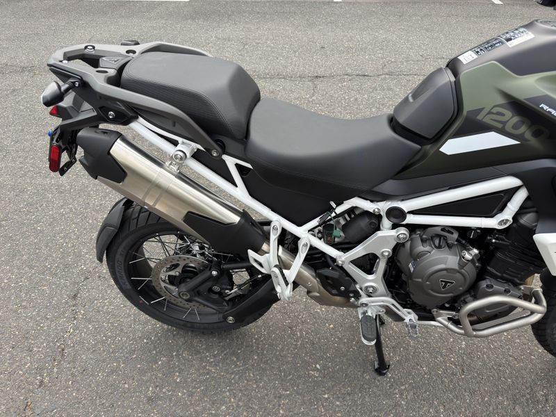 2025 Triumph Tiger 1200 Rally Pro - MATTE KHAKI 