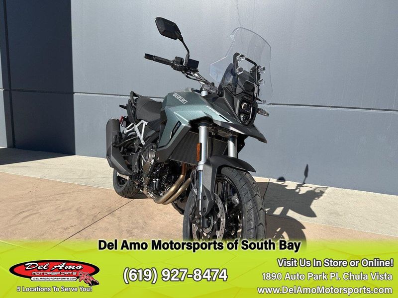 New 2024 Suzuki V-STROM 800 TOURING Image 2