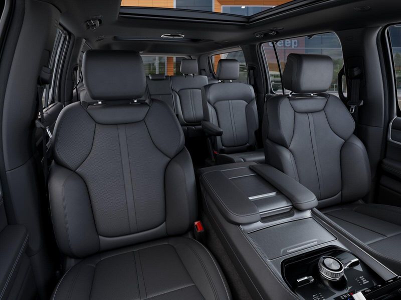 2026 Jeep Grand Wagoneer Limited Reserve 4x4Image 42