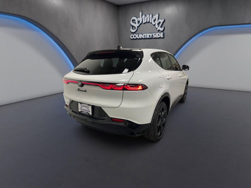 New 2026 Alfa Romeo Tonale Veloce AwdImage 9