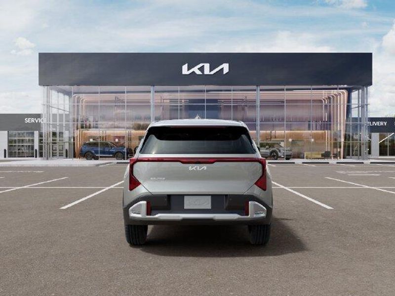 New 2027 Kia Seltos LXImage 6