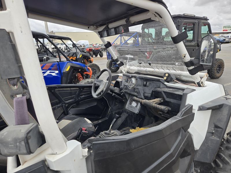 USED 2014 POLARIS RZR XP 4 1000 EPS WHITE LIGHTNING LE EPS TITANIUM MATTE METALLIC Image 4